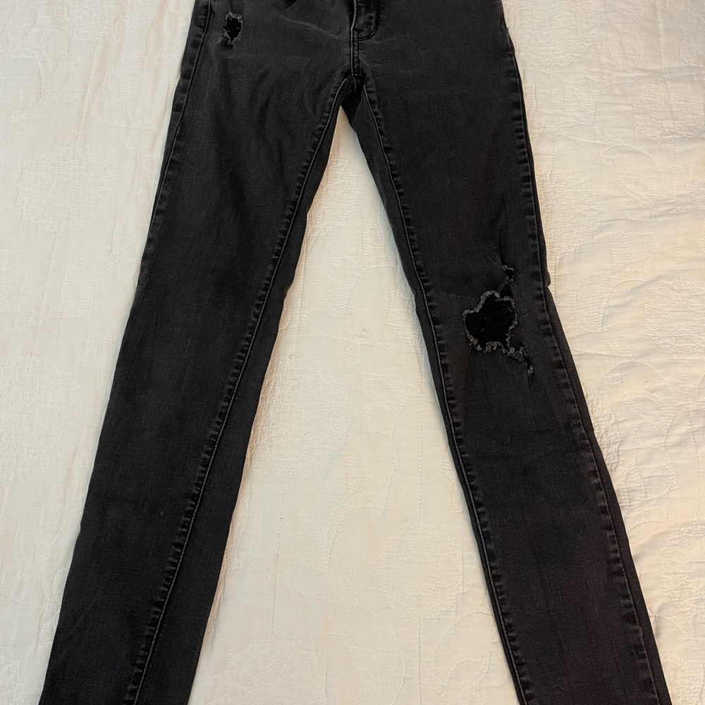 Levi's Women's Black Distressed Skinny Jeans